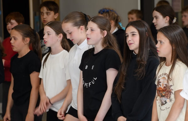 Moving On – Tulloch Primary P7 Show USB stick